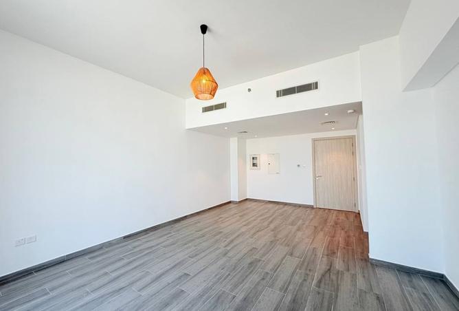 143744255 - Property Image 2
