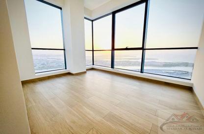 Apartment - 3 Bedrooms - 3 Bathrooms for rent in La Plage Tower - Al Mamzar - Sharjah - Sharjah