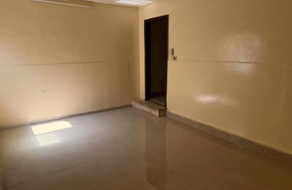 Apartment - Studio - 1 for rent in Umm Al Quwain City - Umm Al Quwain
