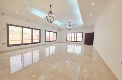 Villa - 4 - 6 for rent in Al Falaj - Al Riqqa - Sharjah