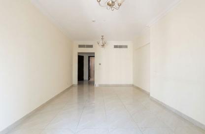 Apartment - 3 - 3 for rent in Burj Al Majaz Tower - Al Majaz 2 - Al Majaz - Sharjah