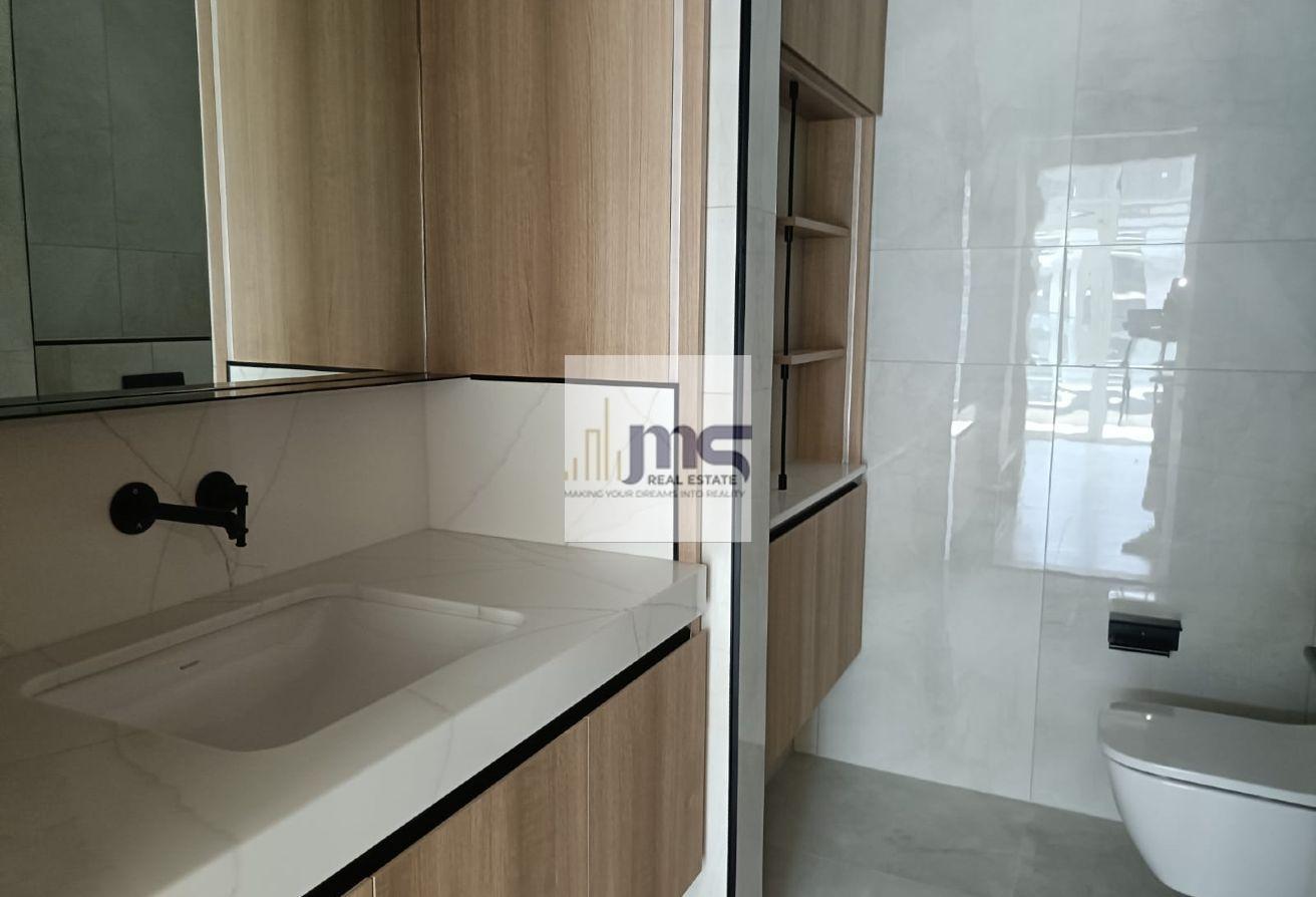 Mid Floor/ Pool Oasis View/ Elegant 1 br Apartment photo 10
