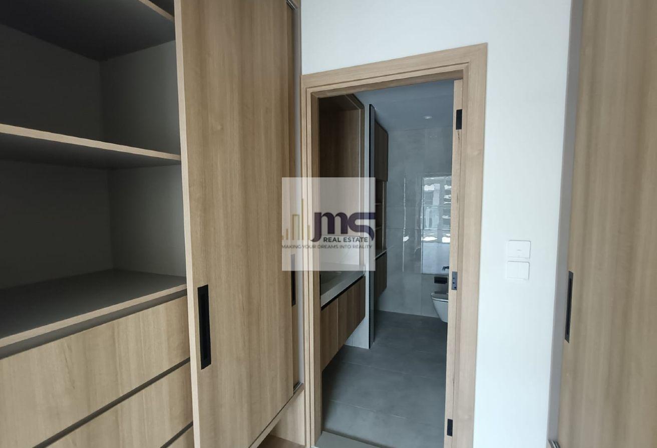 Mid Floor/ Pool Oasis View/ Elegant 1 br Apartment photo 8