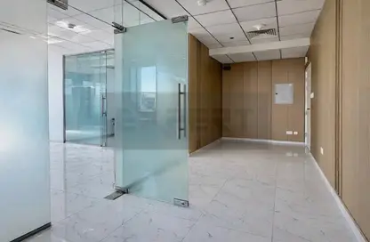 مكتب - استوديو - 1 حمام للايجار في القمة - الخليج التجاري - دبي