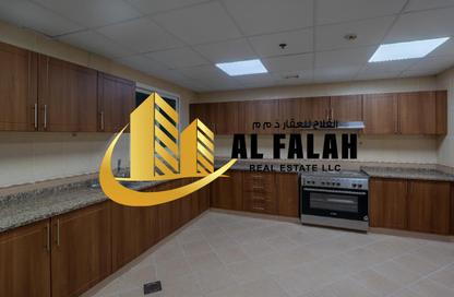 Apartment - 4 Bedrooms - 5 Bathrooms for rent in Al Khan Corniche - Al Khan - Sharjah Apartment - 4 Bedrooms - 5 Bathrooms for rent in Al Khan Corniche - Al Khan - Sharjah