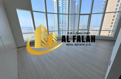 Apartment - 4 Bedrooms - 5 Bathrooms for rent in Al Khan Corniche - Al Khan - Sharjah