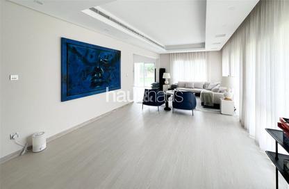 Villa - 6 Bedrooms - 6 Bathrooms for rent in Meadows 4 - Meadows - Dubai