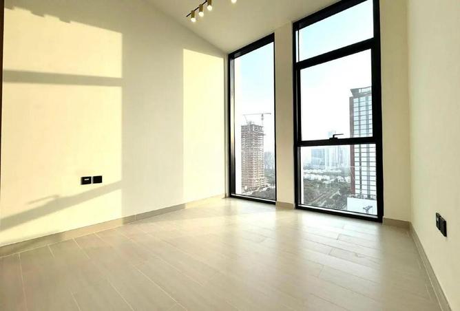VACANT | HIGH FLOOR | UNFURNISHED photo 3