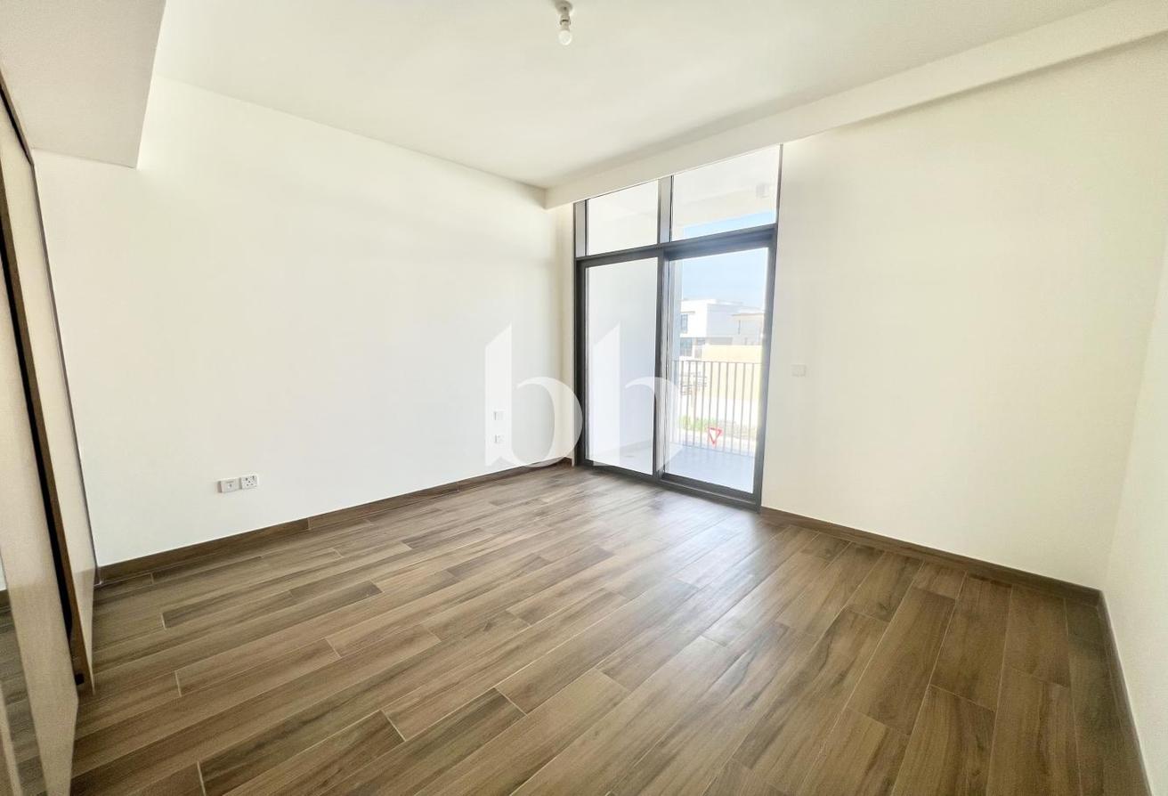Corner Unit | Landscaped | Luxury Living photo 15