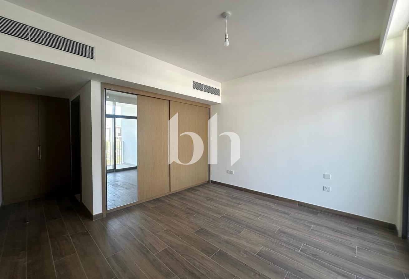 Corner Unit | Landscaped | Luxury Living photo 21