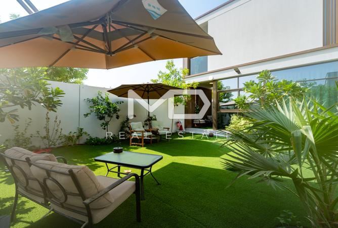 3-bed townhouse in Souk Al Jubail — photo 2