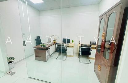 Office Space - Studio - 1 Bathroom for rent in Red Avenue - Al Garhoud - Dubai