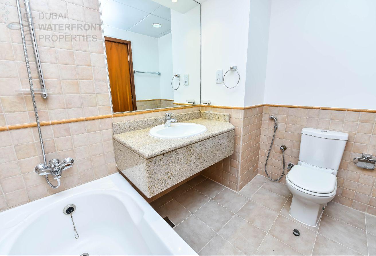 Lake Facing 4BR + Maids | Private Pool | E Foyer photo 22