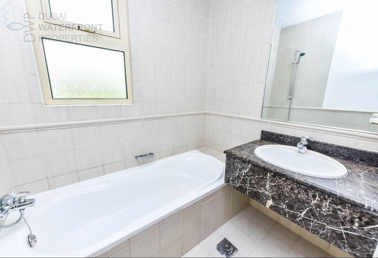 Lake Facing 4BR + Maids | Private Pool | E Foyer photo 18