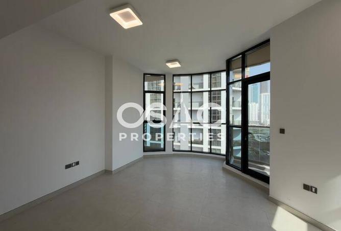 83653444 - Property Image 3