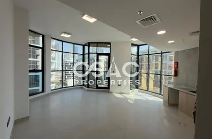 Apartment - 2 Bedrooms - 2 Bathrooms for rent in Karimian 3 - Jumeirah Garden City - Al Satwa - Dubai