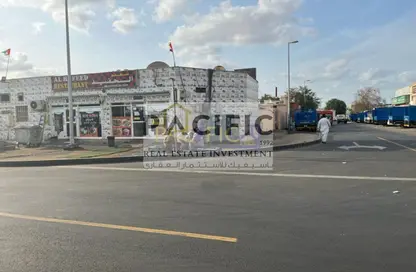 Labor Camp - Studio - 7+ Bathrooms for sale in Industrial Area 10 - Sharjah Industrial Area - Sharjah