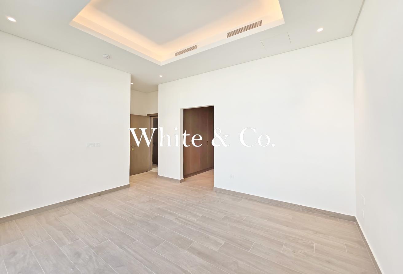 Large Plot | Private Pool | Single Row photo 9