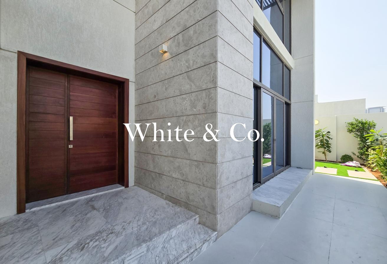Large Plot | Private Pool | Single Row photo 2