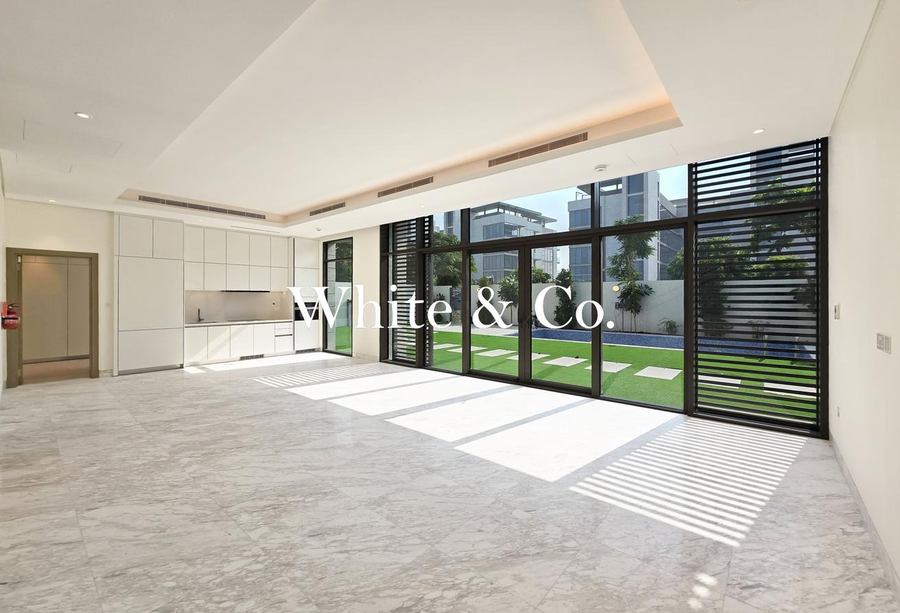 Large Plot | Private Pool | Single Row photo 15
