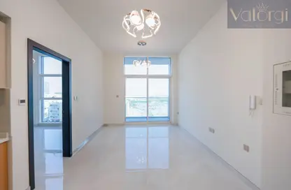 شقة - غرفة نوم - 1 حمام للايجار في سكايز من دانوب - ارجان - دبي