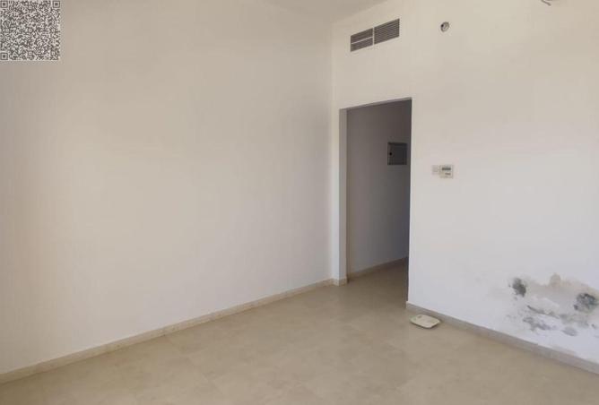 100853692 - Property Image 3