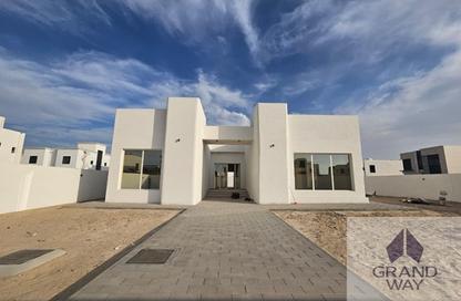 Villa - 4 Bedrooms - 6 Bathrooms for rent in Wadi Alshabak - Dubai
