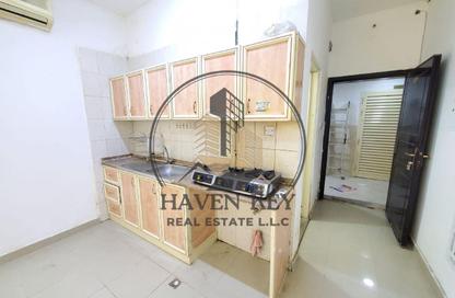 Apartment - Studio - 1 for rent in Fire Station Road - Muwaileh - Sharjah Apartment - Studio - 1 for rent in Fire Station Road - Muwaileh - Sharjah
