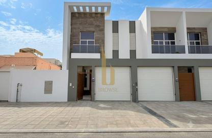 Villa - 3 Bedrooms - 3 Bathrooms for rent in Umm Suqeim 2 Villas - Umm Suqeim 2 - Umm Suqeim - Dubai