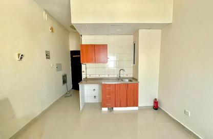 Apartment - Studio - 1 for rent in Fire Station Road - Muwaileh - Sharjah Apartment - Studio - 1 for rent in Fire Station Road - Muwaileh - Sharjah