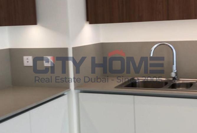 100385100 - Property Image 3