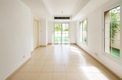 Villa - 2 Bedrooms - 2 Bathrooms for rent in Springs 15 - The Springs - Dubai