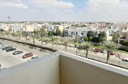 Apartment - 3 Bedrooms - 4 Bathrooms for sale in Tower 11 - Al Reef Downtown - Al Reef - Abu Dhabi