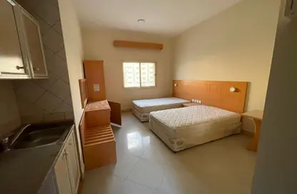 Apartment - Studio - 1 Bathroom for rent in Al Butina 9 Building - Al Butina - Sharjah Apartment - Studio - 1 Bathroom for rent in Al Butina 9 Building - Al Butina - Sharjah