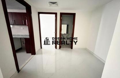 Apartment - 1 Bedroom - 2 Bathrooms for rent in Rasheed Tower 3 - Al Taawun - Sharjah Apartment - 1 Bedroom - 2 Bathrooms for rent in Rasheed Tower 3 - Al Taawun - Sharjah