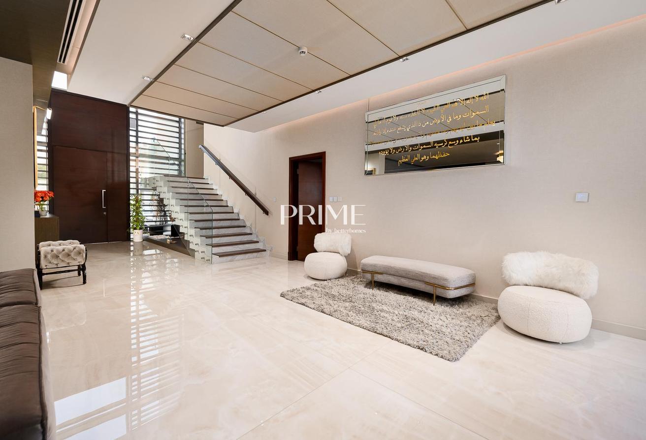 5BR Contemporary | Upgraded | Available photo 7