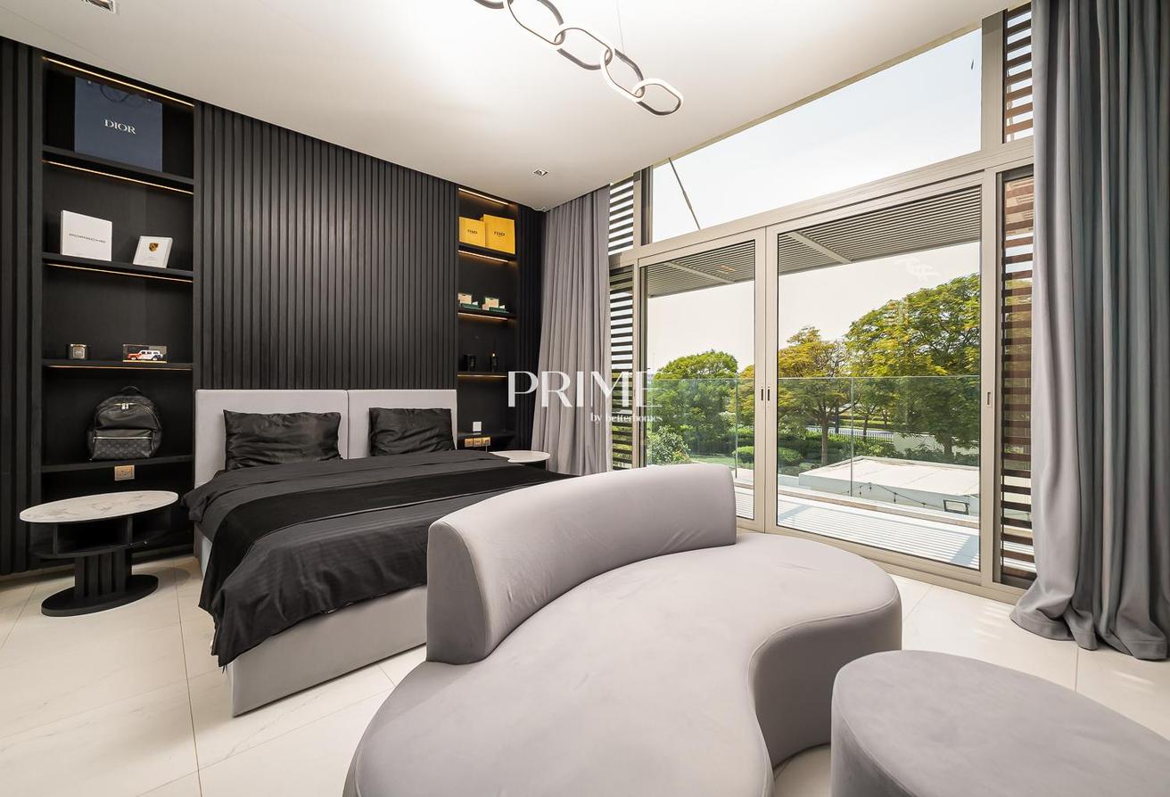 5BR Contemporary | Upgraded | Available photo 20