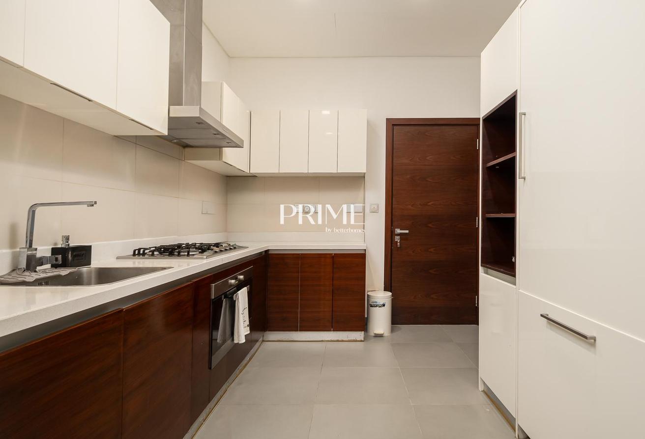 5BR Contemporary | Upgraded | Available photo 10
