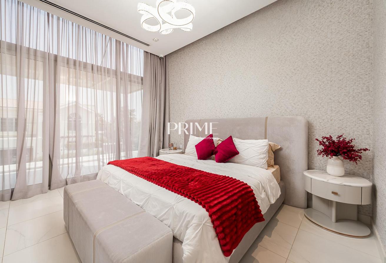 5BR Contemporary | Upgraded | Available photo 19