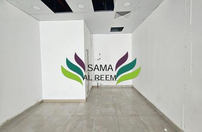 Shop - Studio - 1 for rent in Garden City 2 - Jumeirah Garden City - Al Satwa - Dubai