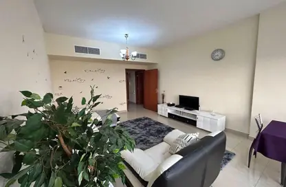 شقة - 2 غرف نوم - 2 حمامات للايجار في المجاز 2 - المجاز - الشارقة