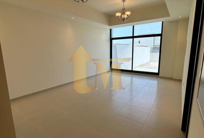 2OkKFzJE9fE - Property Image 2