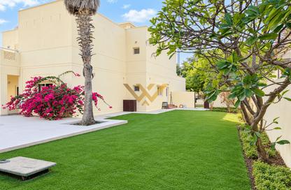 Villa - 4 - 4 for sale in Meadows 9 - Meadows - Dubai