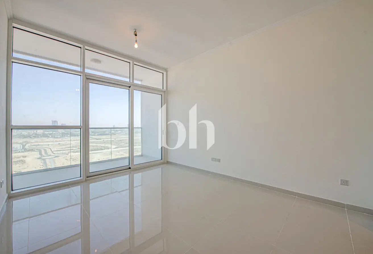 155997630 - Property Main Image