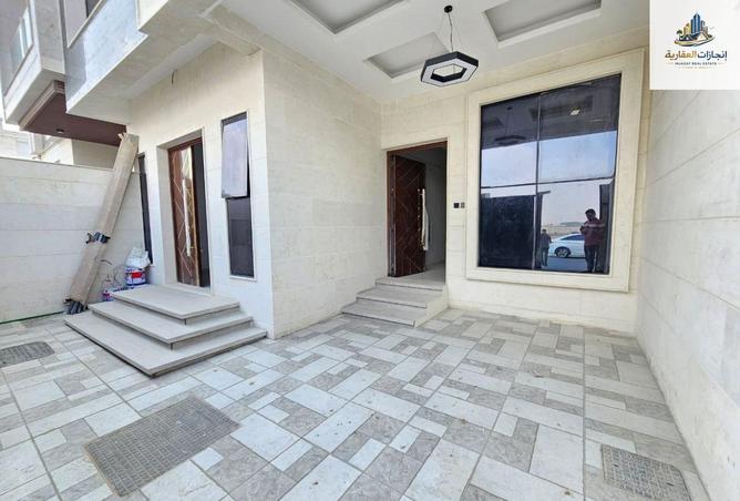 68289305 - Property Image 2