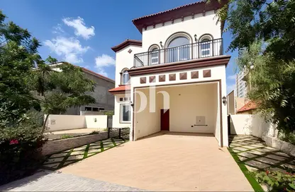 Villa - 5 Bedrooms - 7 Bathrooms for rent in The Centro - The Villa - Dubai