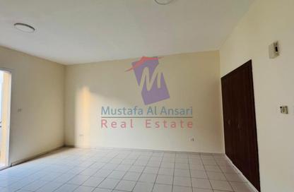 Apartment - Studio - 1 Bathroom for rent in Building L12 - Greece Cluster - International City - Dubai