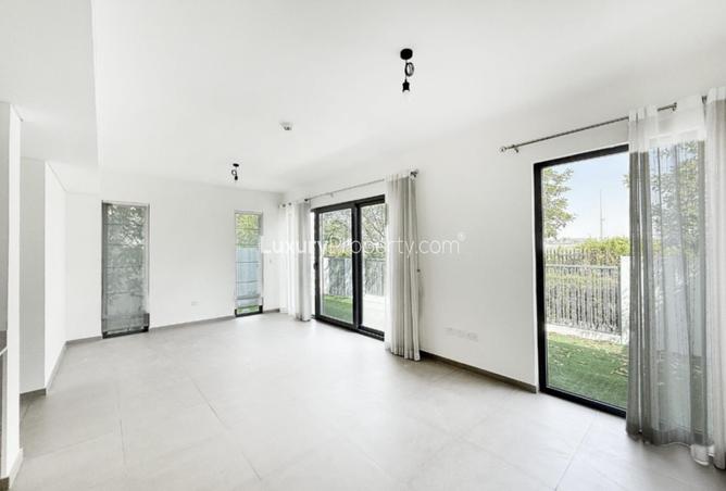 107304157 - Property Image 3