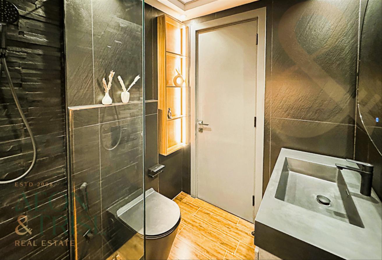 SPACIOUS | PRIME LOCATION | MODERN photo 17