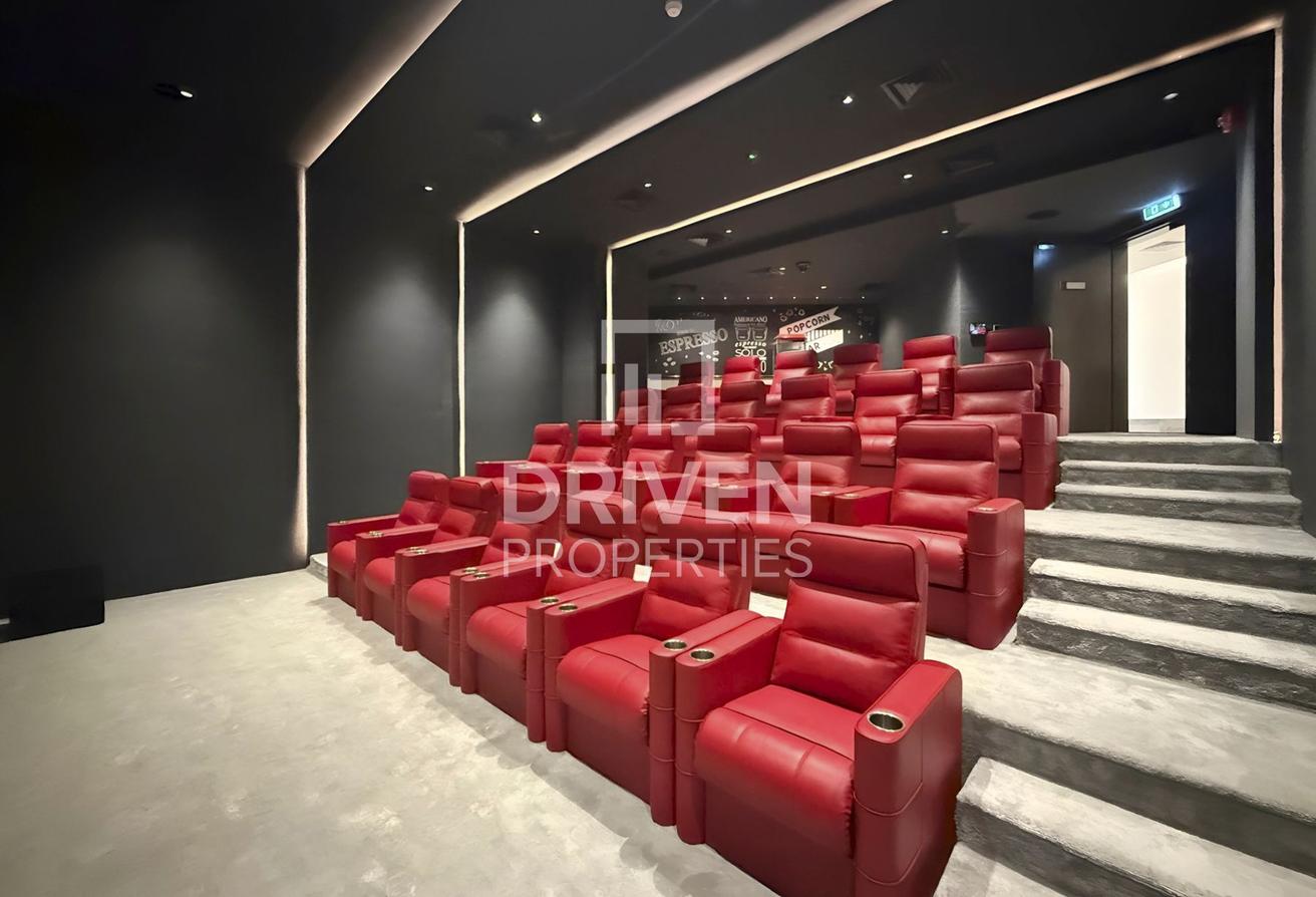 Exclusive High Floor Apt | Burj Khalifa Views photo 10
